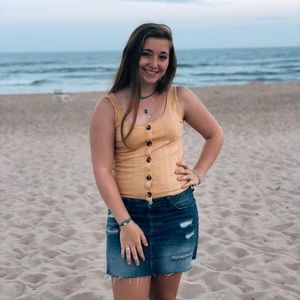 Meet your Posher, Alison